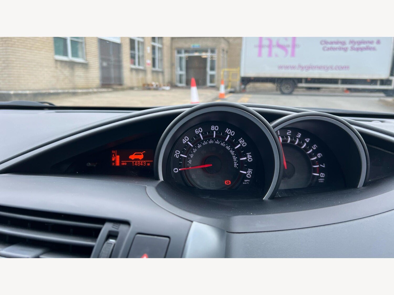 Used Toyota Verso 2017 for sale - 77854162: Photo 11