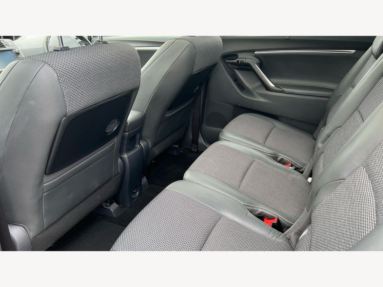 Used Toyota Verso 2017 for sale - 77854162: Photo 15