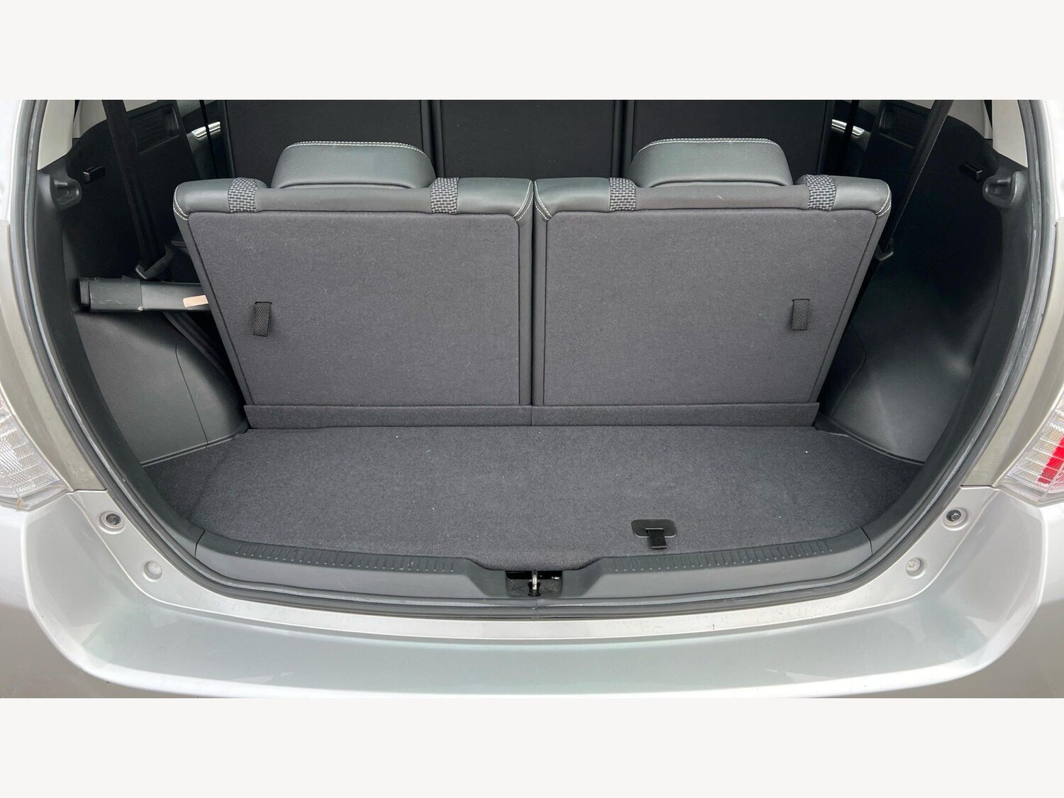 Used Toyota Verso 2017 for sale - 77854162: Photo 16