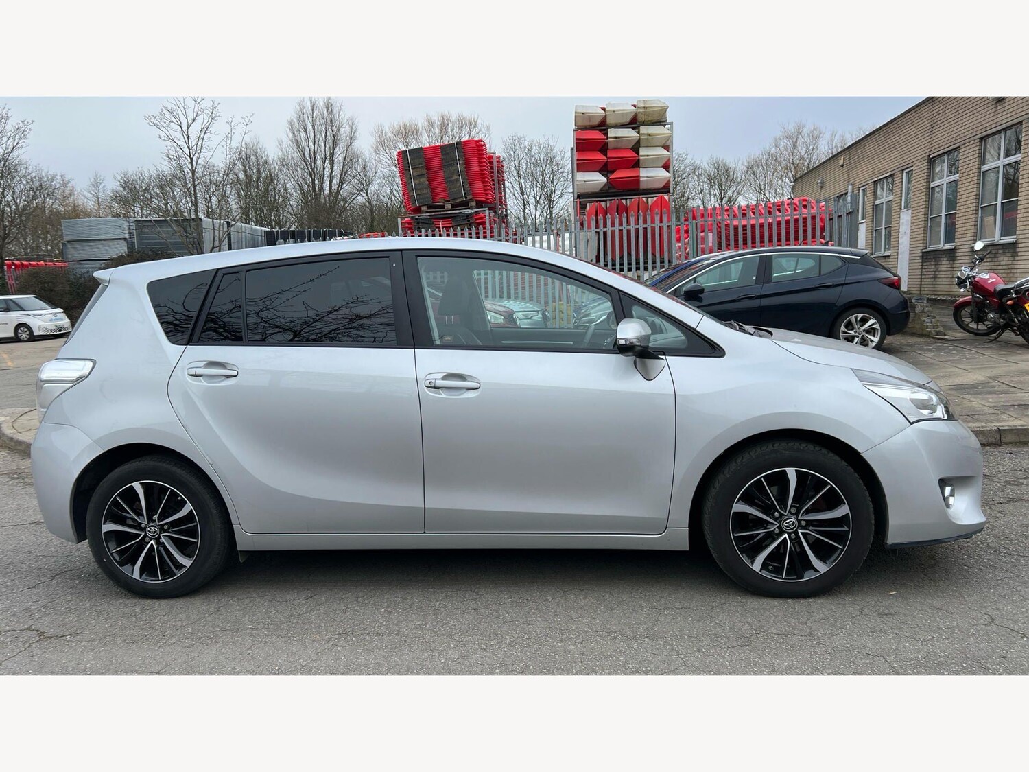 Used Toyota Verso 2017 for sale - 77854162: Photo 18