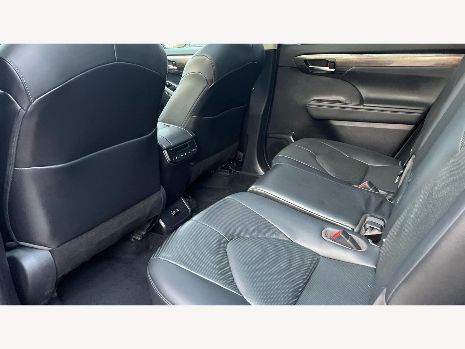 Used Toyota Highlander 2021 for sale - 77332017: Photo 15