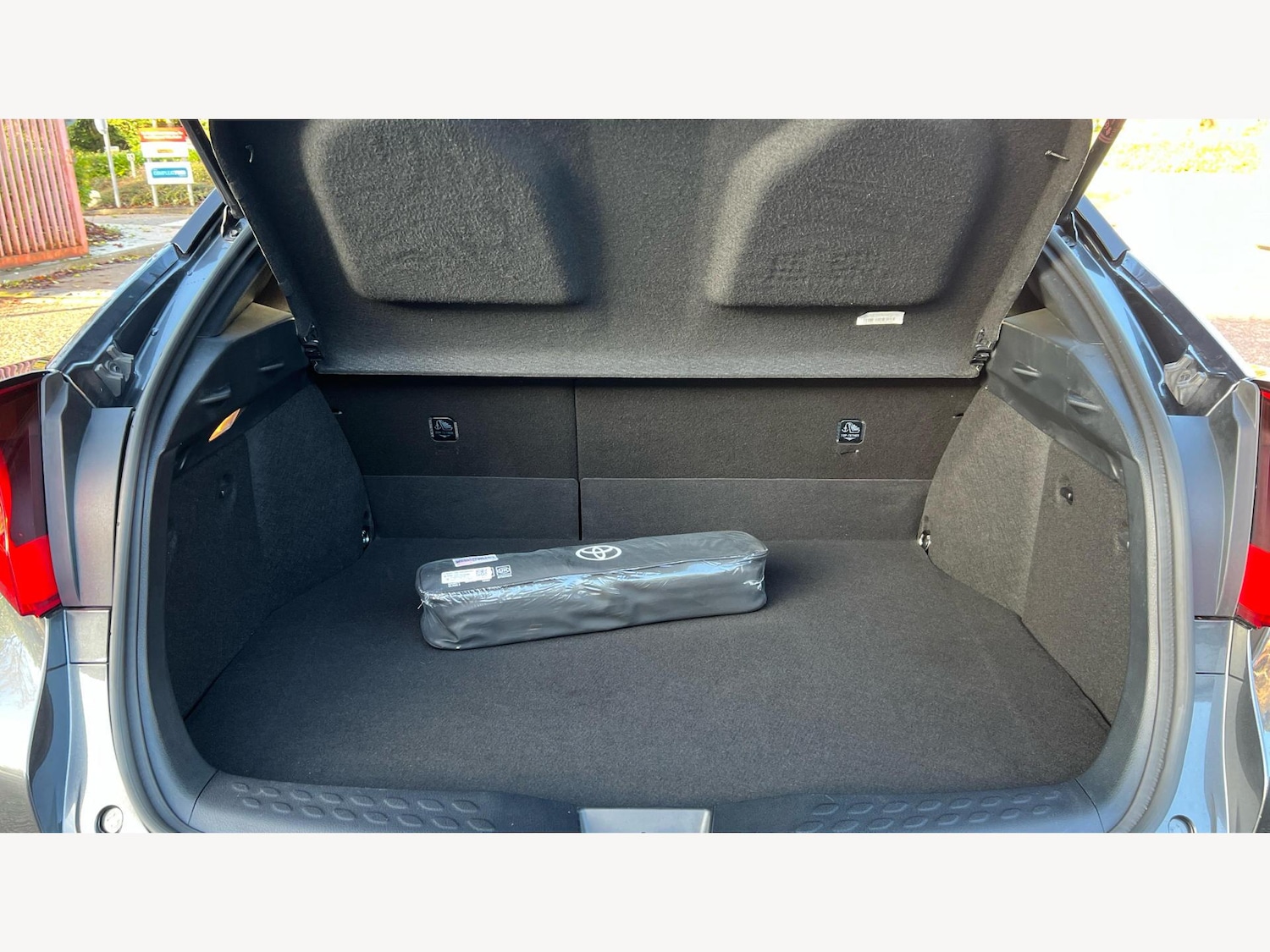 Used Toyota C-HR 2021 for sale - 76759682: Photo 16