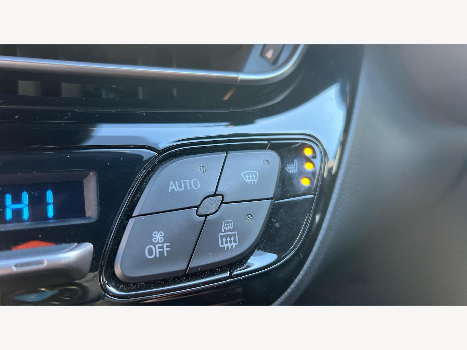 Used Toyota C-HR 2021 for sale - 76759682: Photo 22