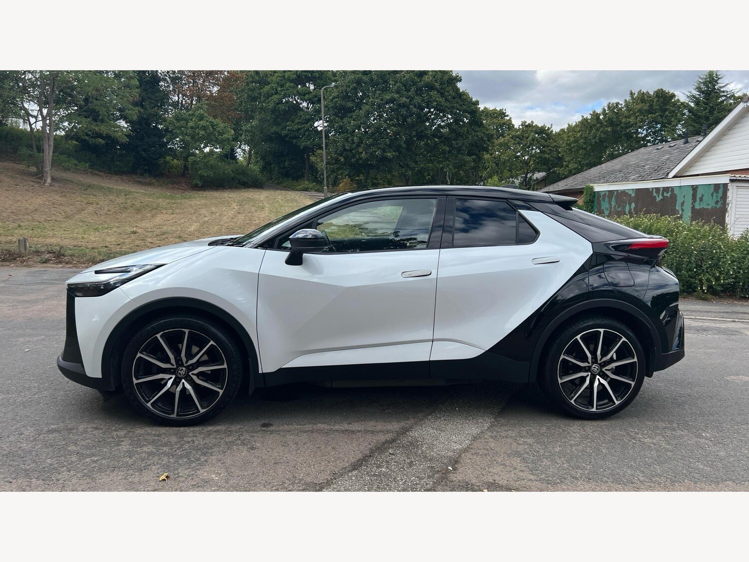 Used Toyota C-HR for sale - 77854180: Photo 19