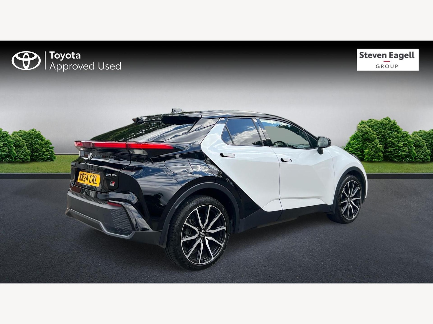 Used Toyota C-HR for sale - 77854180: Photo 2