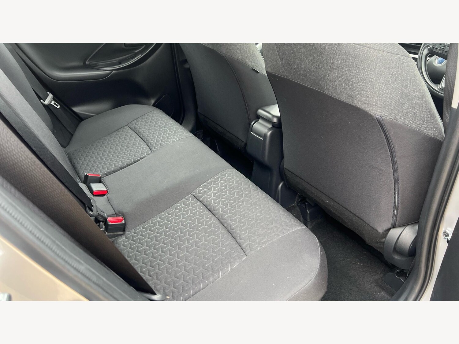 Used Toyota Yaris Cross 2023 for sale - 77278933: Photo 14