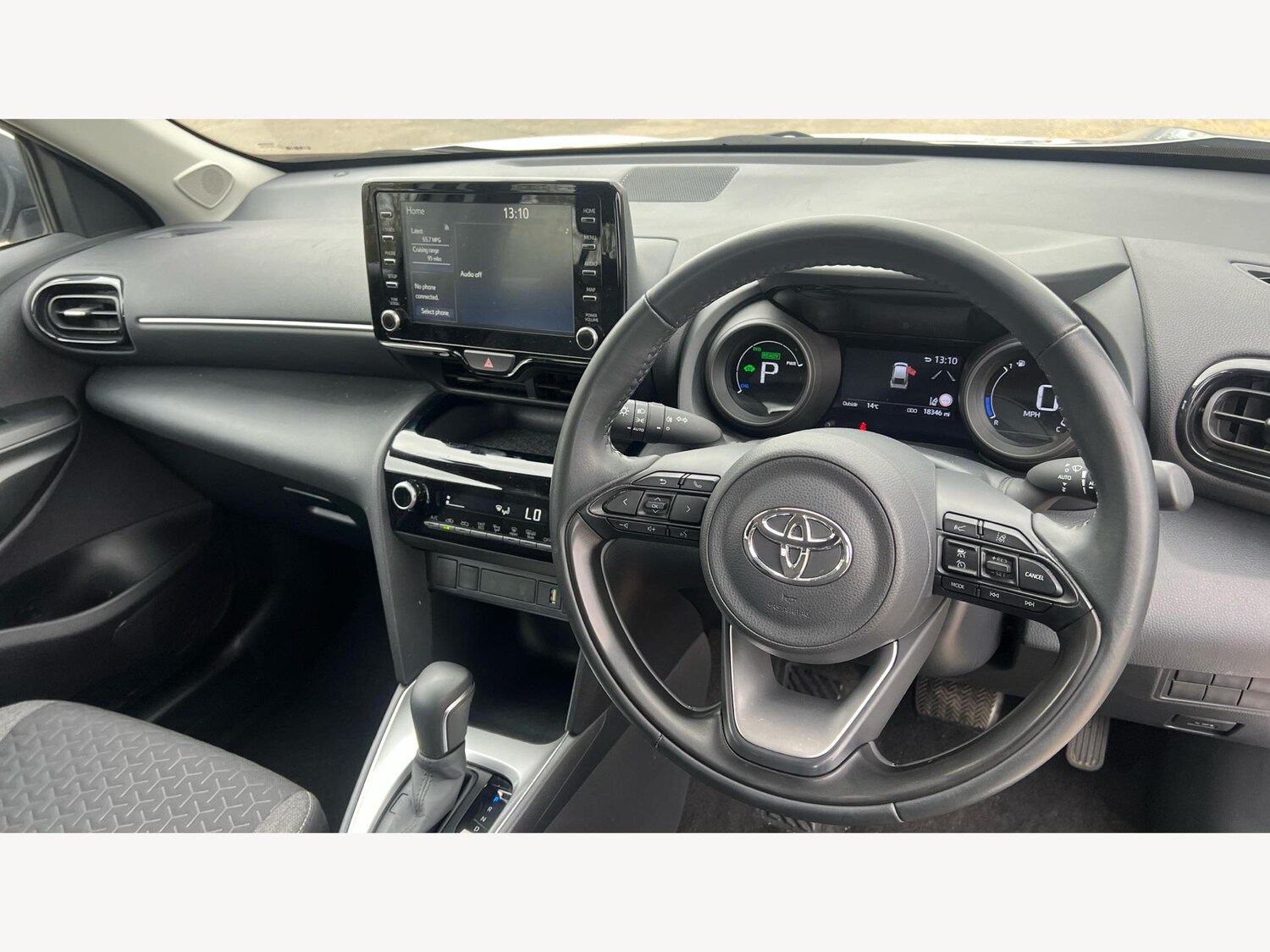 Used Toyota Yaris Cross 2023 for sale - 77278933: Photo 8
