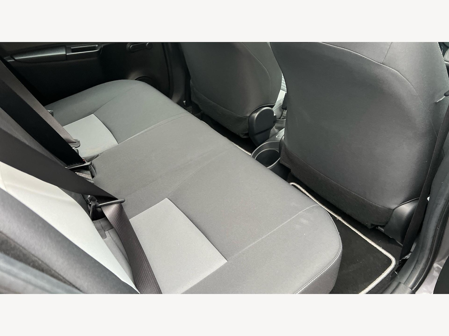 Used Toyota Yaris 2017 for sale - 76512959: Photo 14