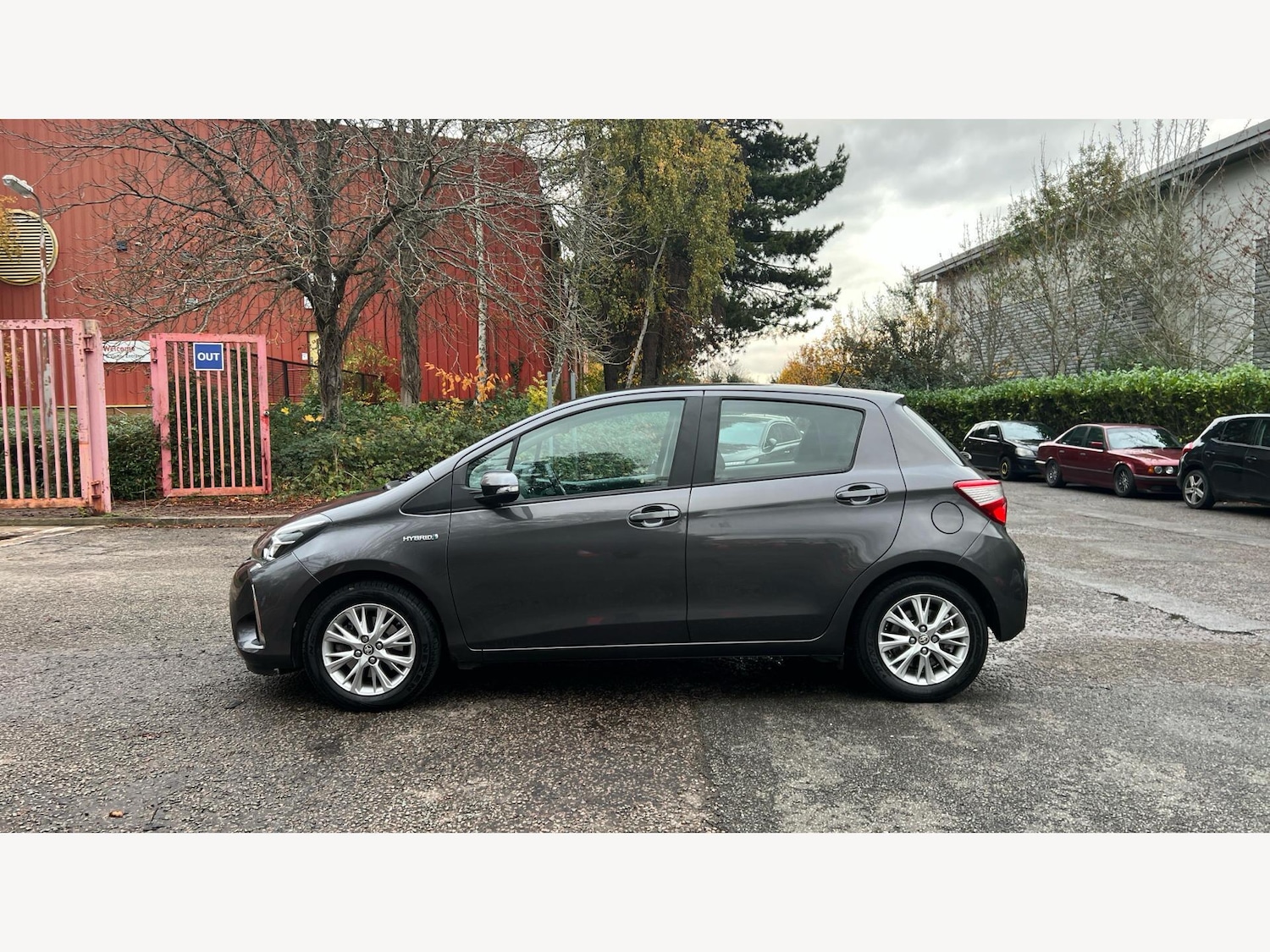 Used Toyota Yaris 2017 for sale - 76512959: Photo 19