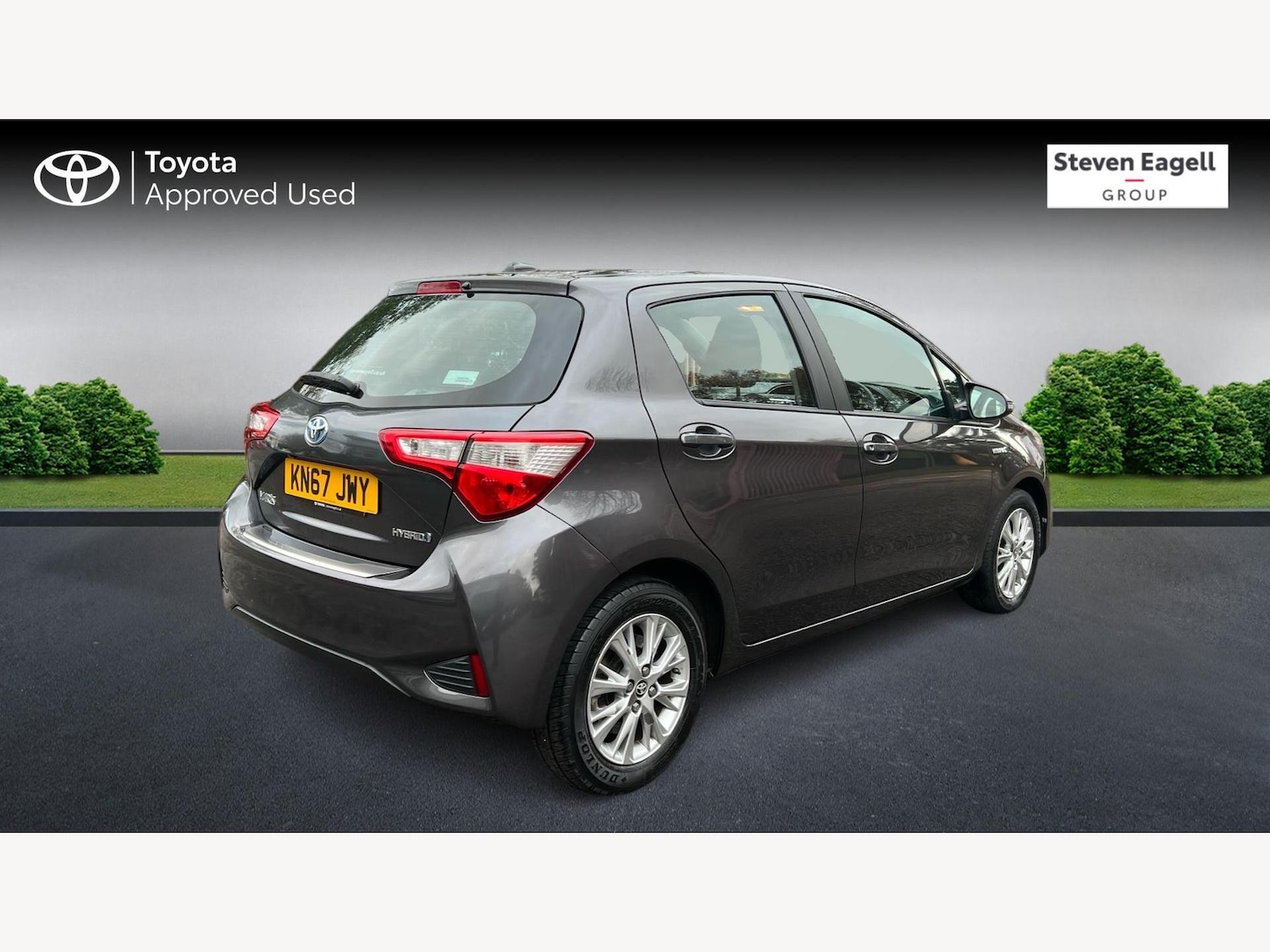 Used Toyota Yaris 2017 for sale - 76512959: Photo 2