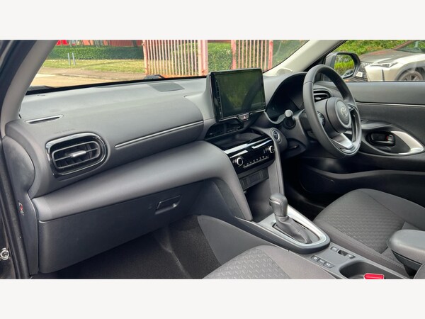 Used Toyota Yaris Cross 2024 for sale - 76239033: Photo 12