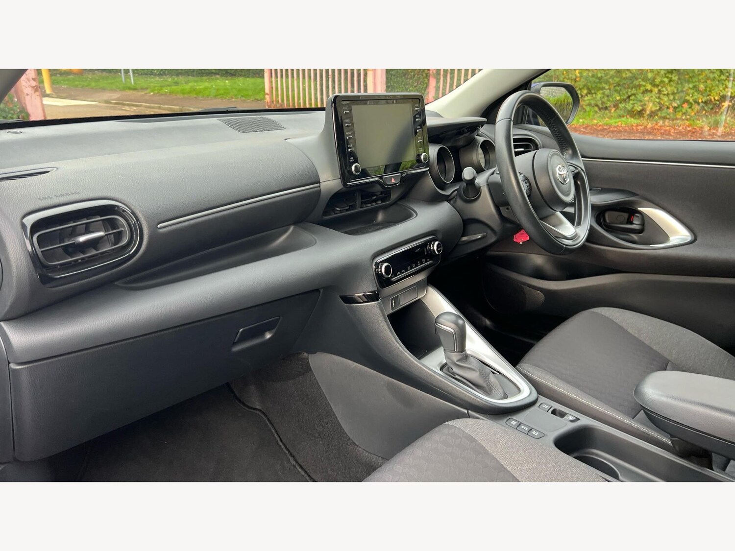 Used Toyota Yaris 2022 for sale - 76994329: Photo 12