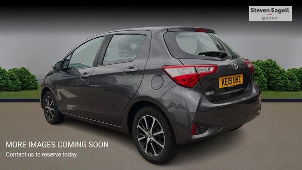 Used Toyota Yaris 2019 for sale - 76084303: Photo 2