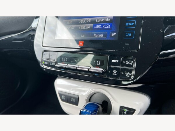 Used Toyota Prius 2017 for sale - 76190099: Photo 24