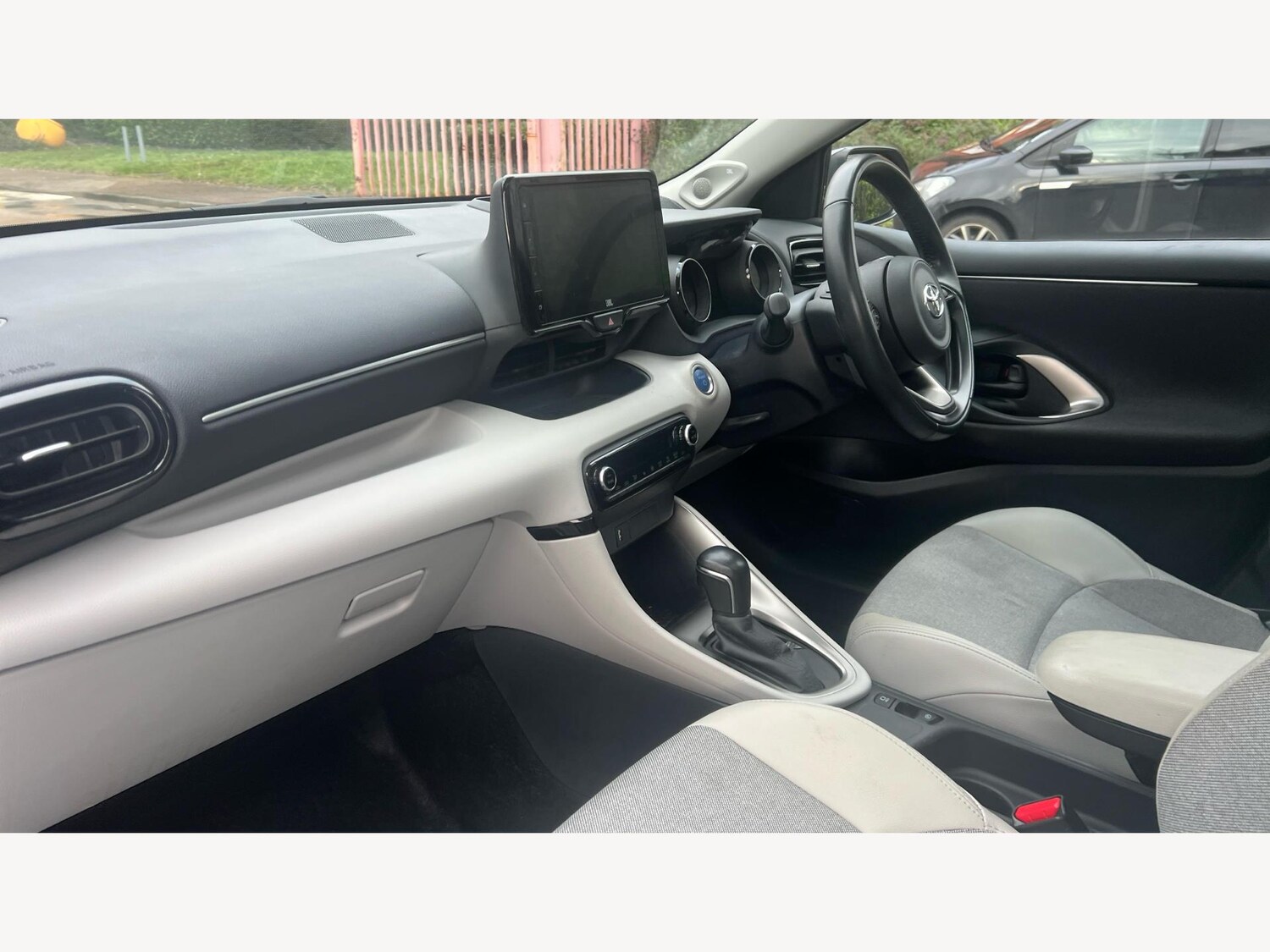 Used Toyota Yaris 2022 for sale - 77586718: Photo 12