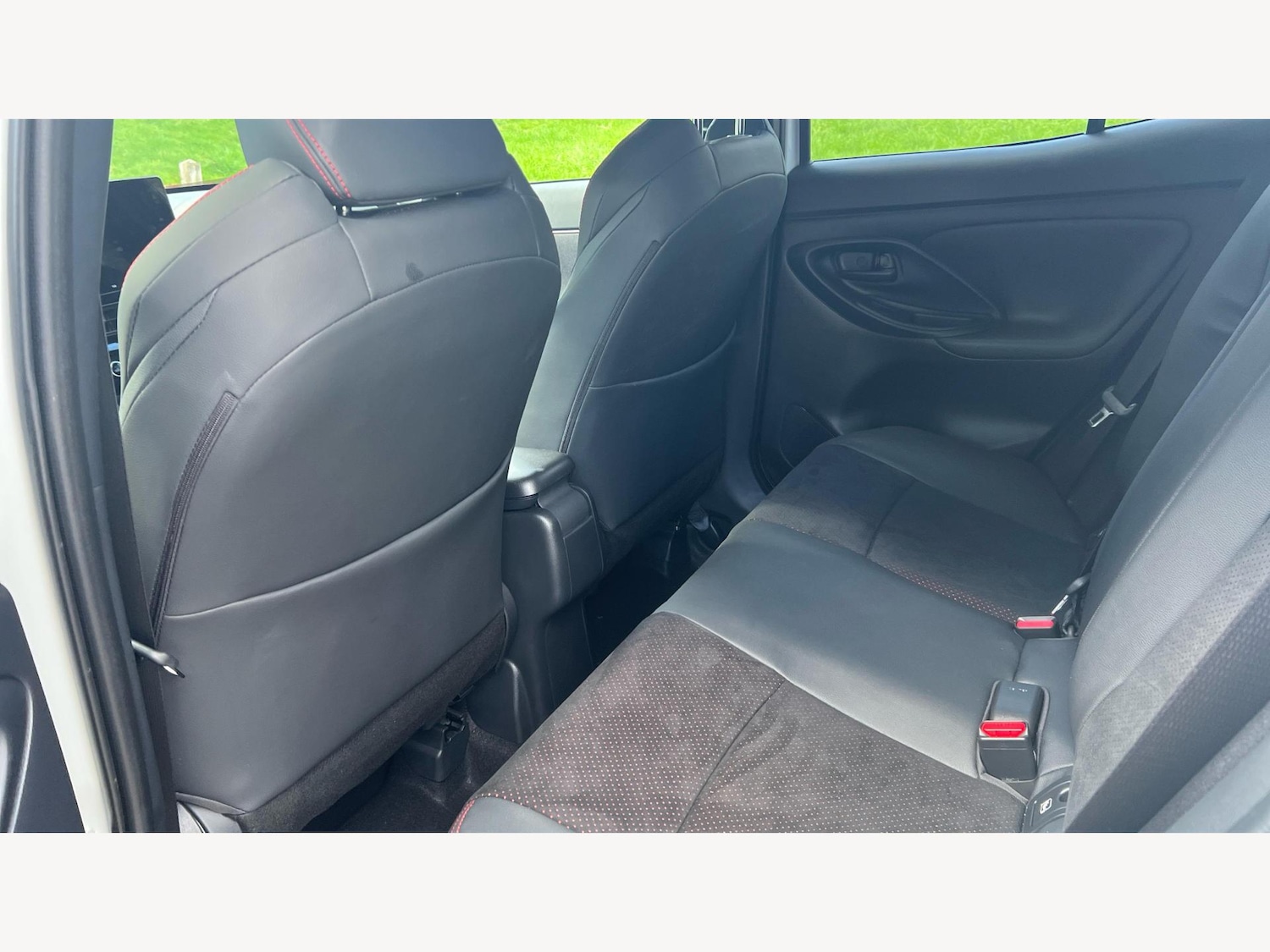 Used Toyota Yaris Cross 2024 for sale - 76988995: Photo 15