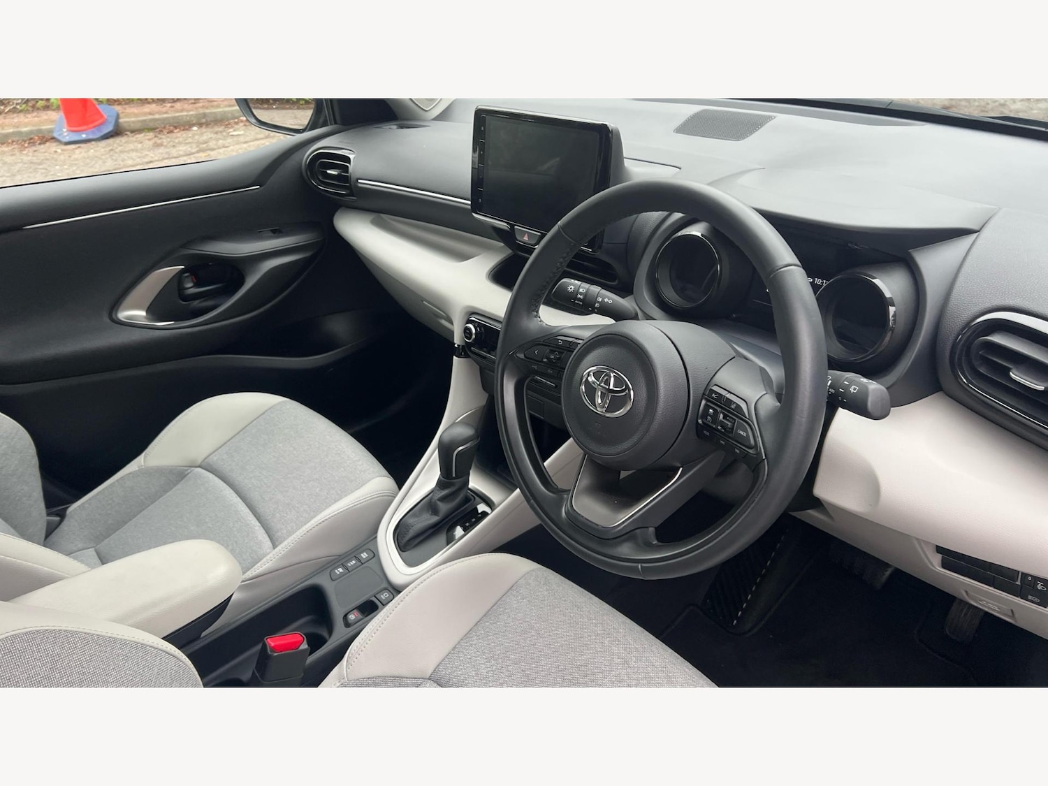 Used Toyota Yaris 2023 for sale - 77120718: Photo 13