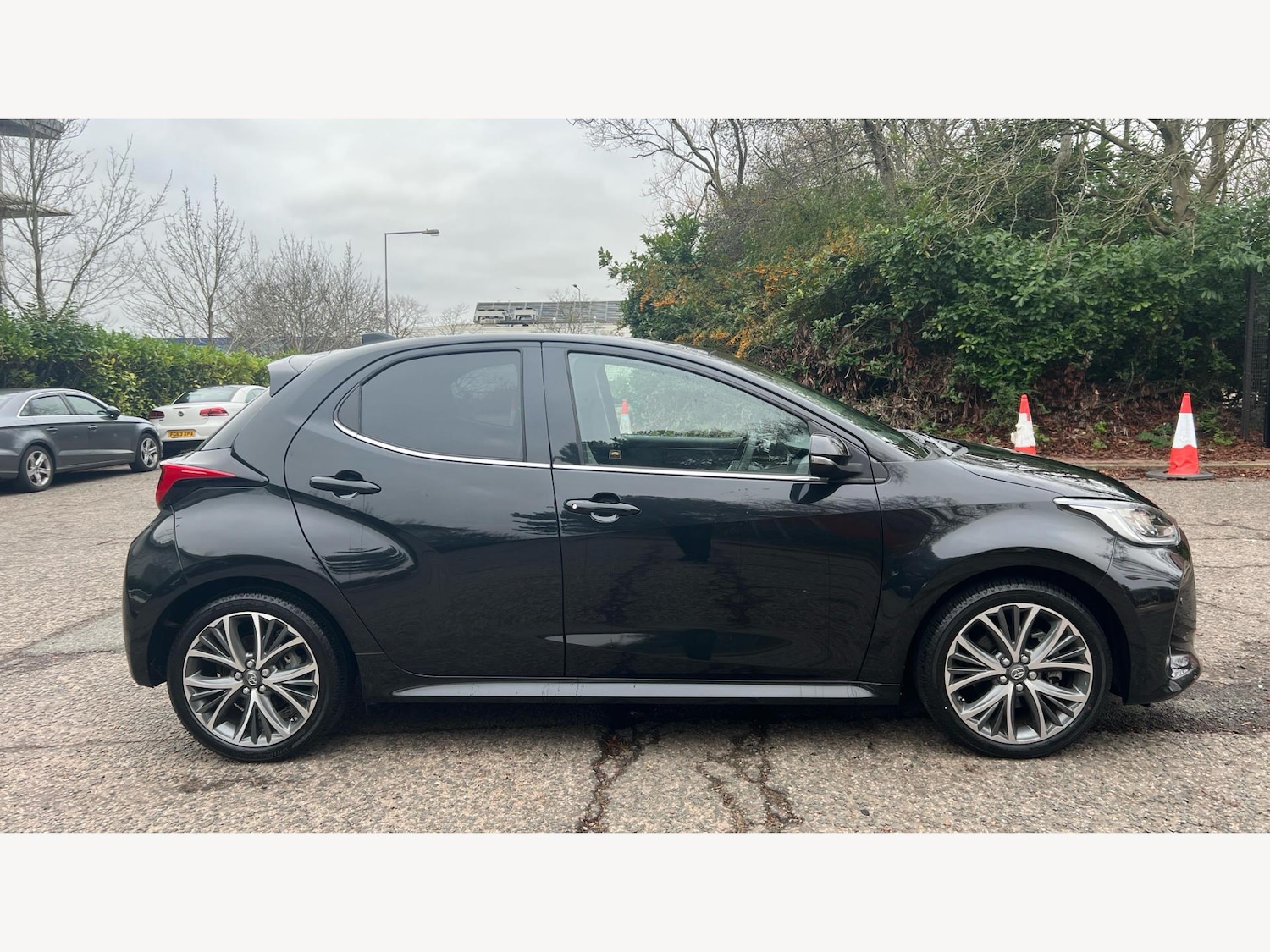 Used Toyota Yaris 2023 for sale - 77120718: Photo 18