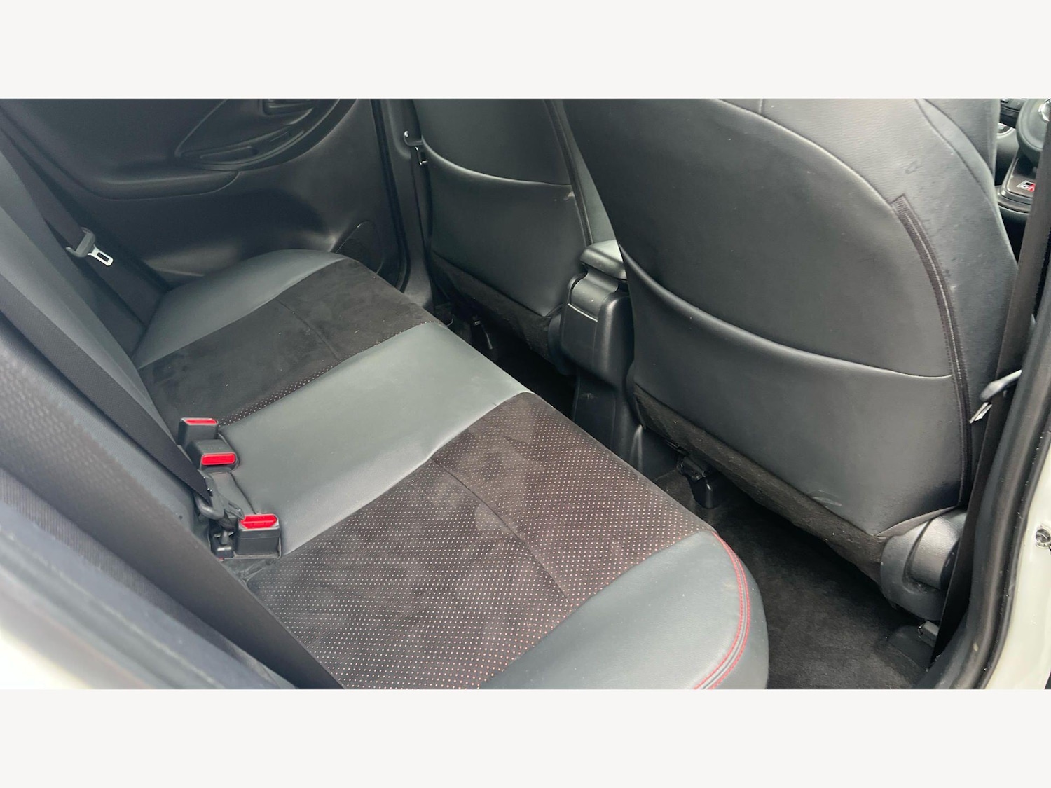 Used Toyota Yaris Cross 2024 for sale - 78101473: Photo 14