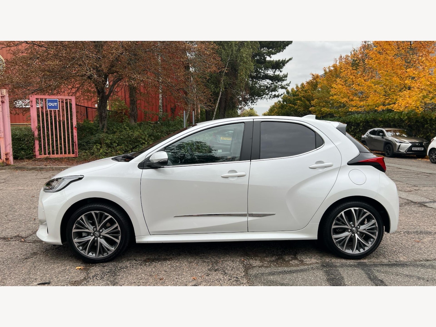 Used Toyota Yaris 2022 for sale - 76337801: Photo 19