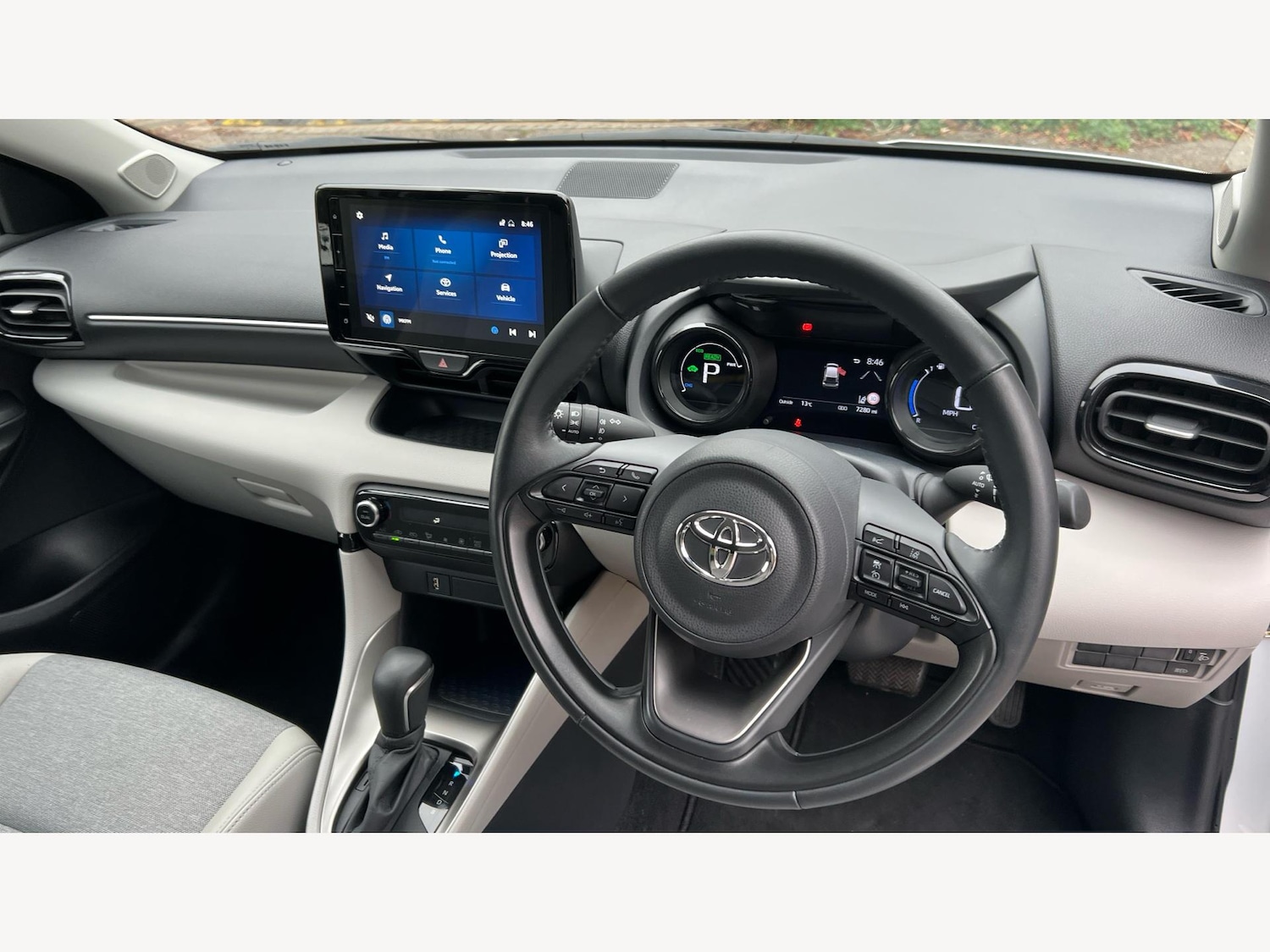 Used Toyota Yaris 2022 for sale - 76337801: Photo 8