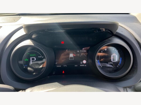 Used Toyota Yaris 2023 for sale - 76084558: Photo 11