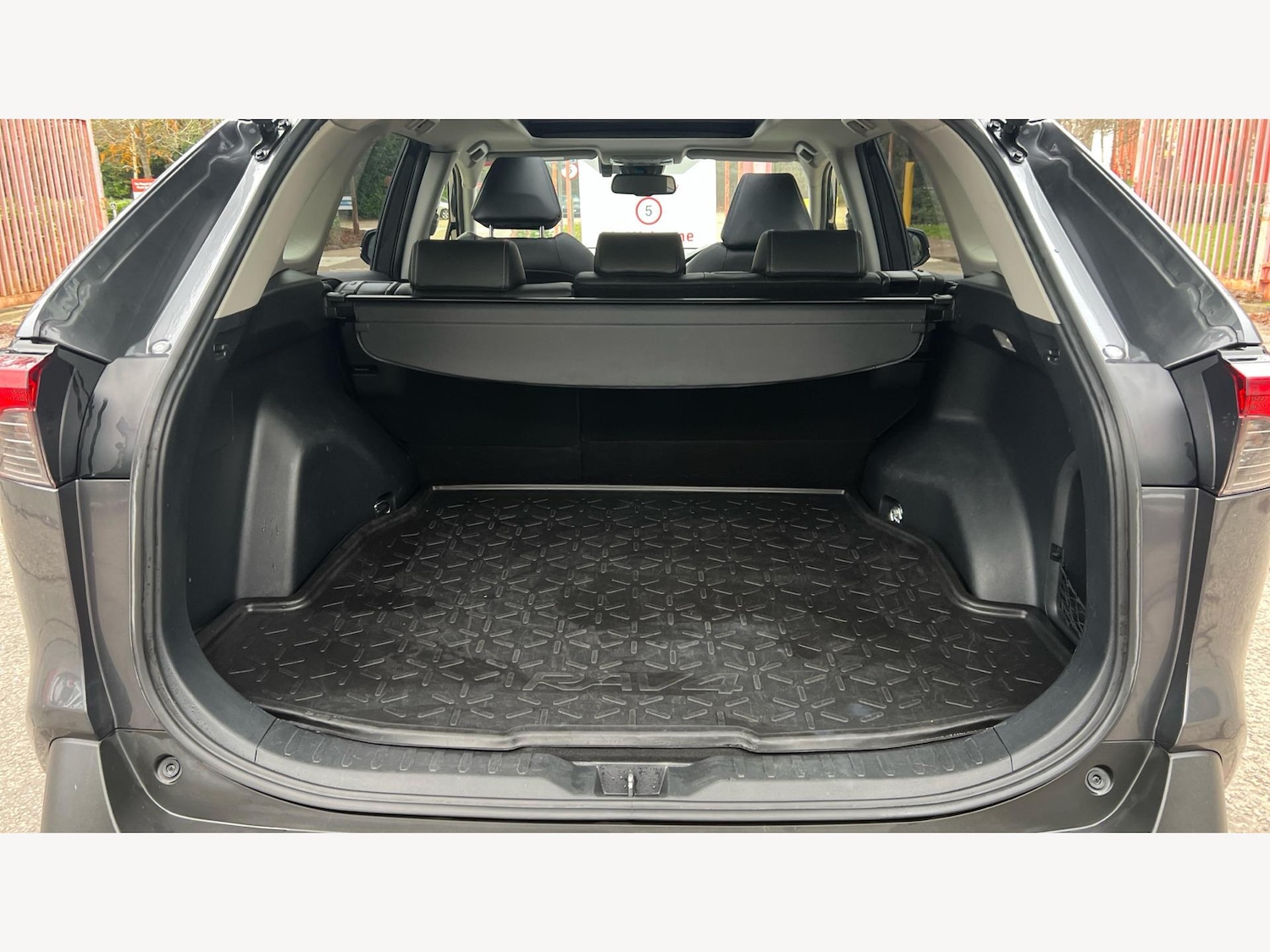 Used Toyota RAV4 2019 for sale - 77119626: Photo 16