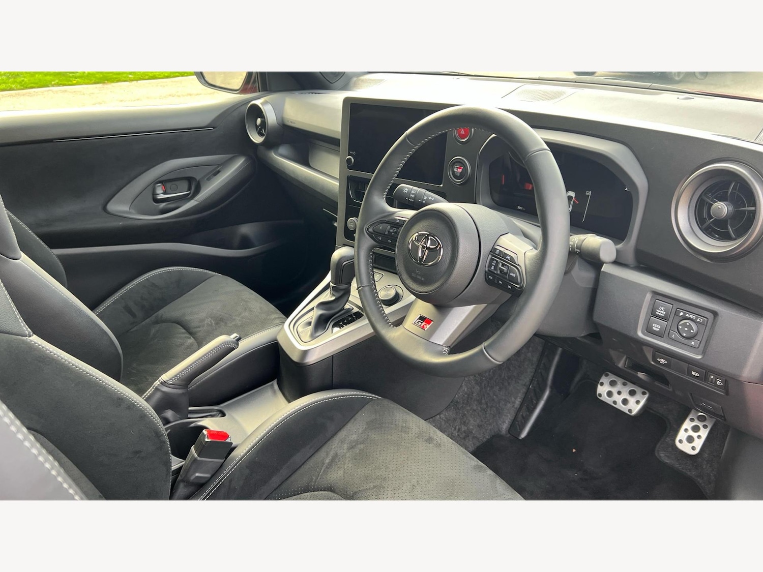 Used Toyota Yaris 2024 for sale - 76336535: Photo 13