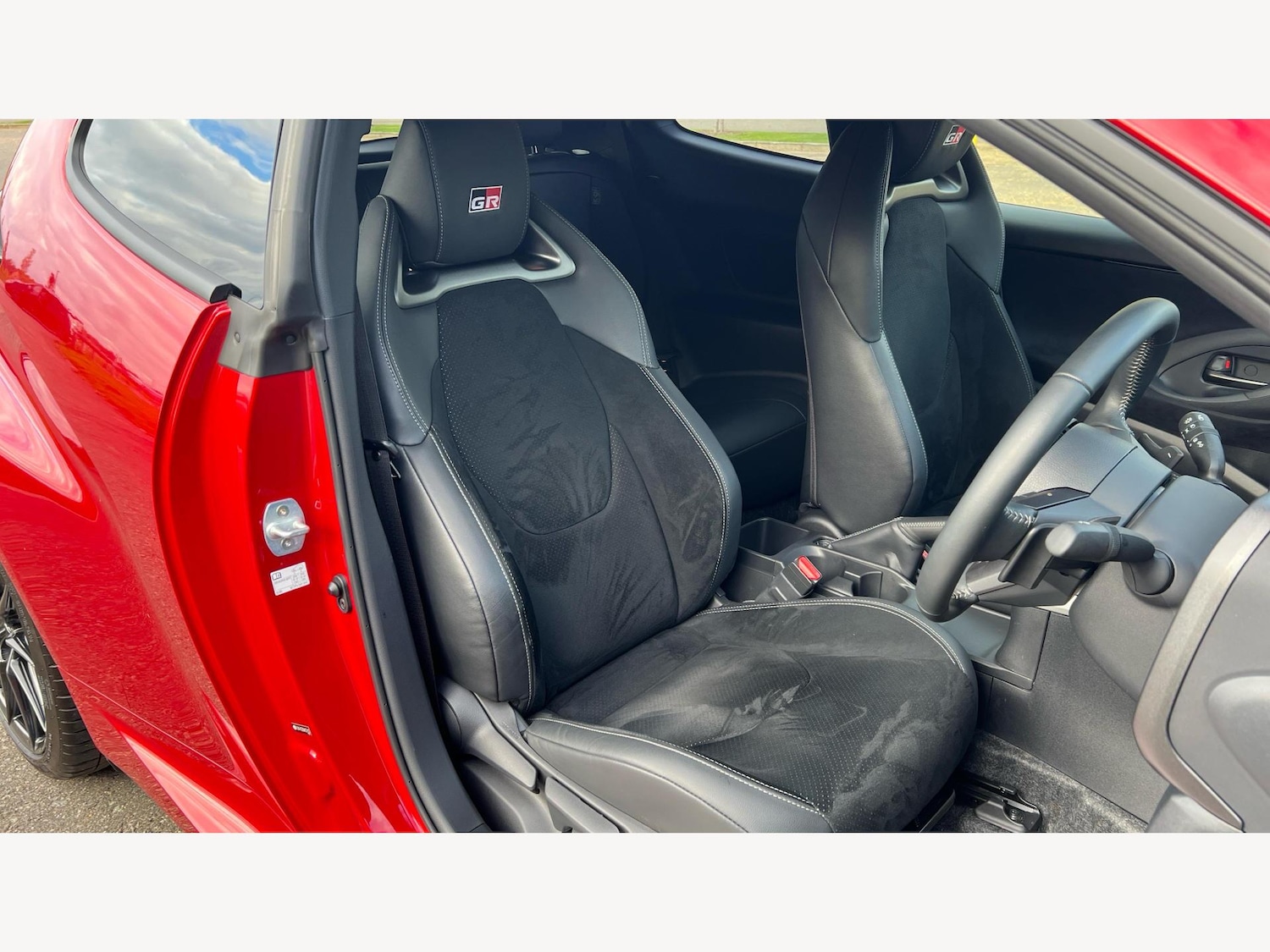 Used Toyota Yaris 2024 for sale - 76336535: Photo 26