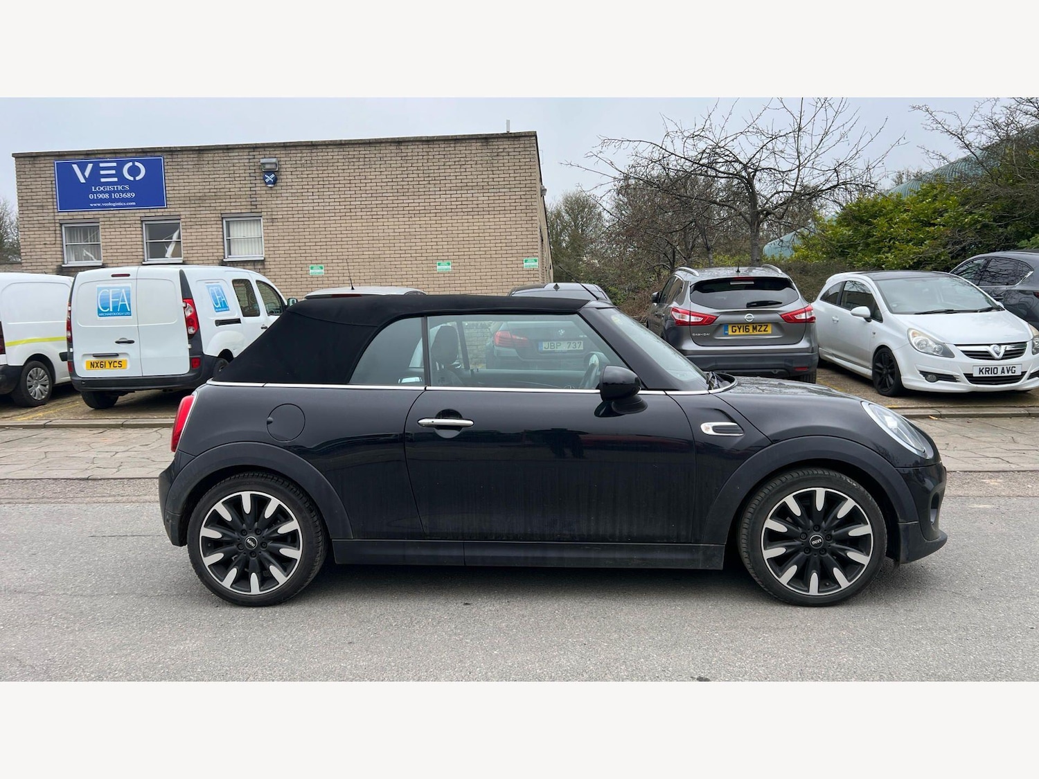 Used MINI Convertible 2018 for sale - 77852808: Photo 18