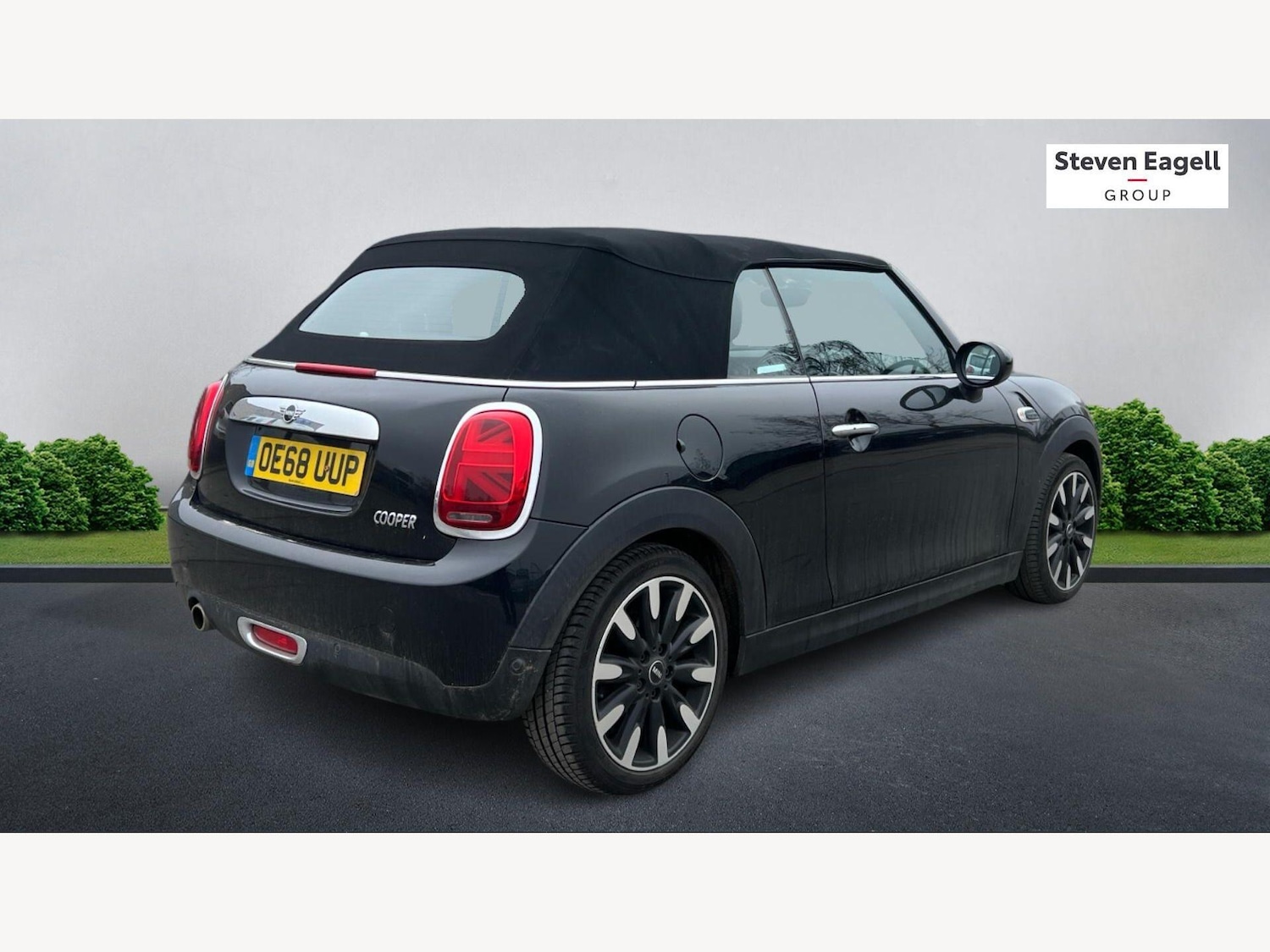 Used MINI Convertible 2018 for sale - 77852808: Photo 2