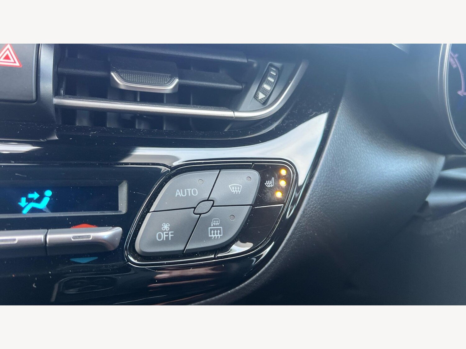 Used Toyota C-HR for sale - 77230536: Photo 22