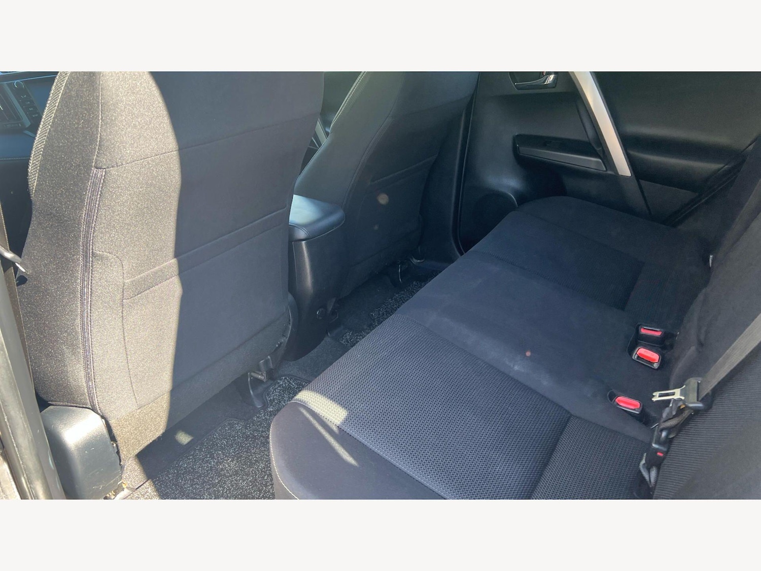 Used Toyota RAV4 2017 for sale - 78204963: Photo 17