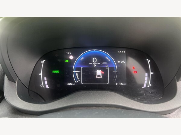 Used Toyota Yaris Cross 2024 for sale - 76239860: Photo 11