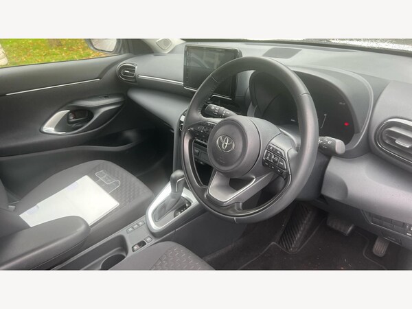Used Toyota Yaris Cross 2024 for sale - 76239860: Photo 13