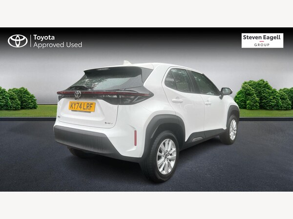 Used Toyota Yaris Cross 2024 for sale - 76239860: Photo 2