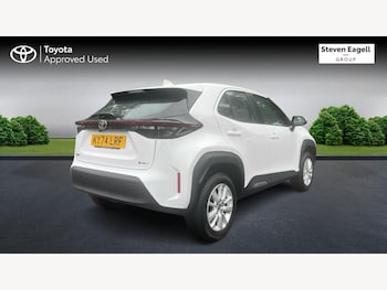 Used Toyota Yaris Cross 2024 for sale - 76239860: Photo 2