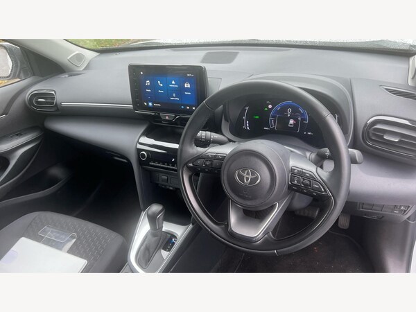 Used Toyota Yaris Cross 2024 for sale - 76239860: Photo 7