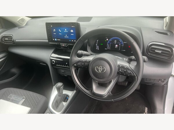 Used Toyota Yaris Cross 2024 for sale - 76239860: Photo 8