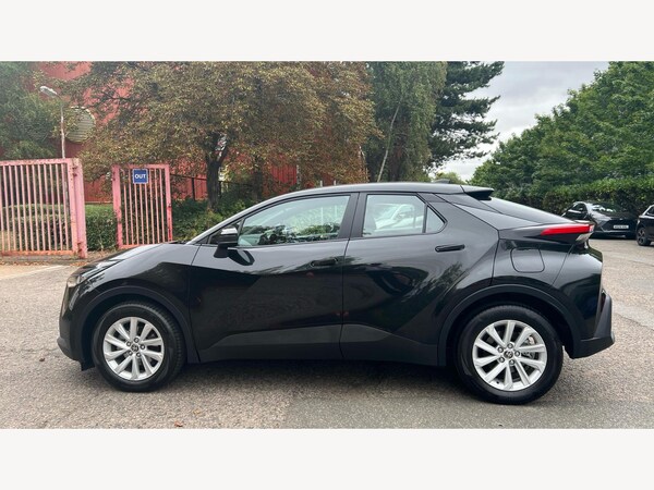 Used Toyota C-HR 2025 for sale - 76167323: Photo 19