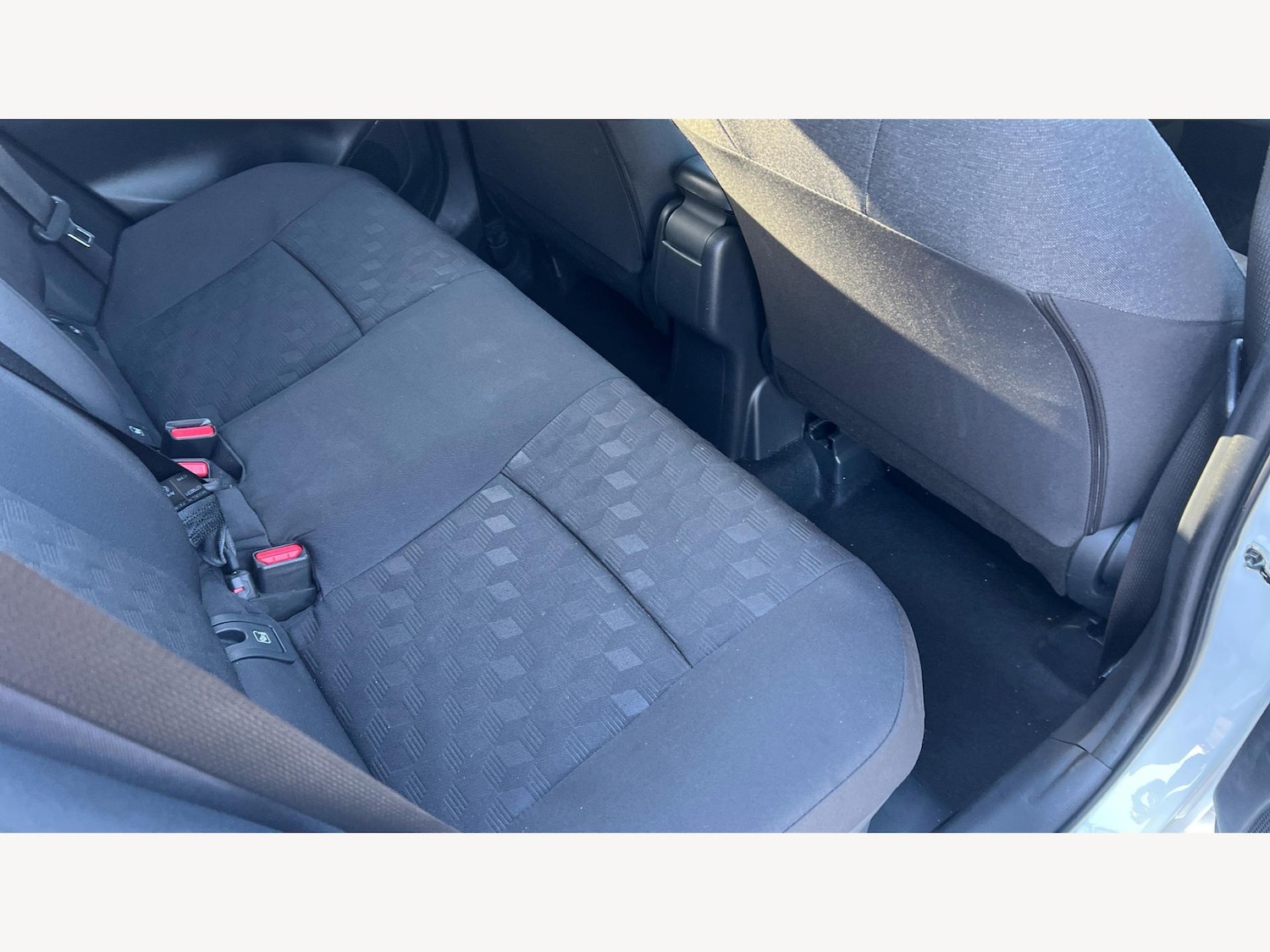 Used Toyota Yaris 2024 for sale - 77119597: Photo 14