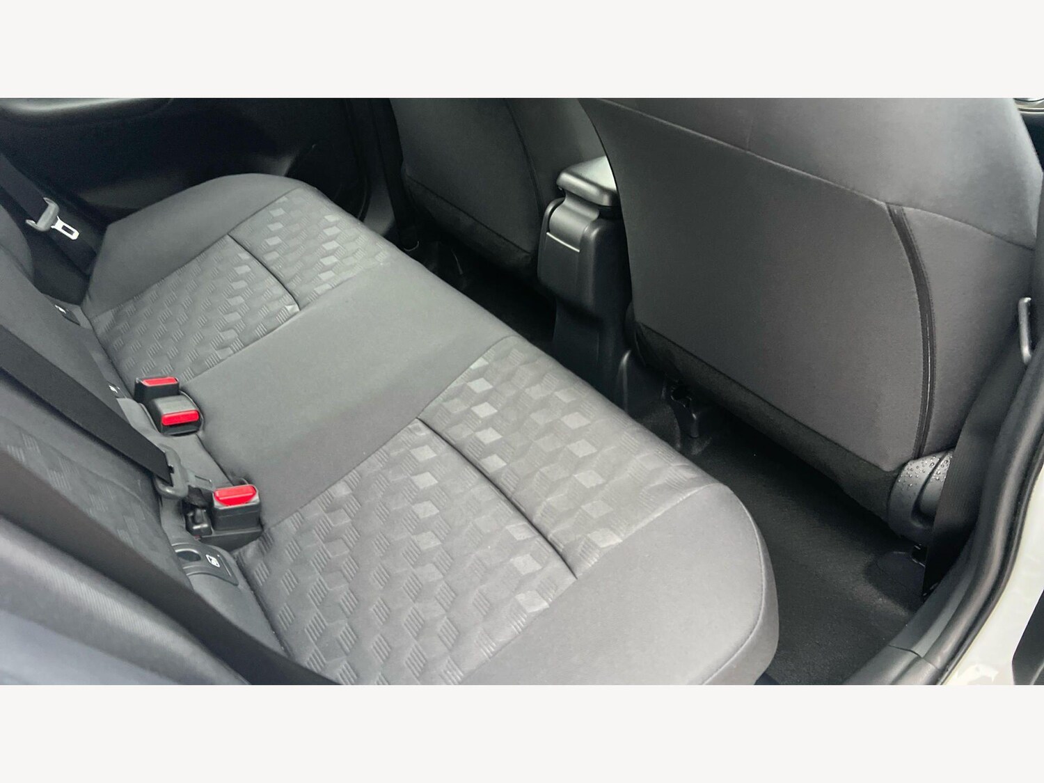 Used Toyota Yaris for sale - 77683150: Photo 14