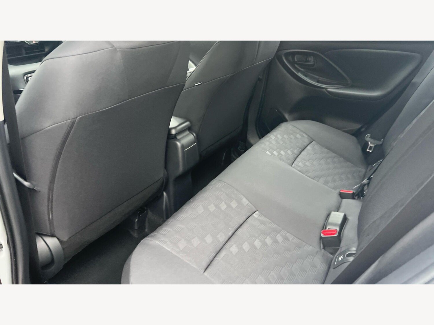 Used Toyota Yaris for sale - 77683150: Photo 15