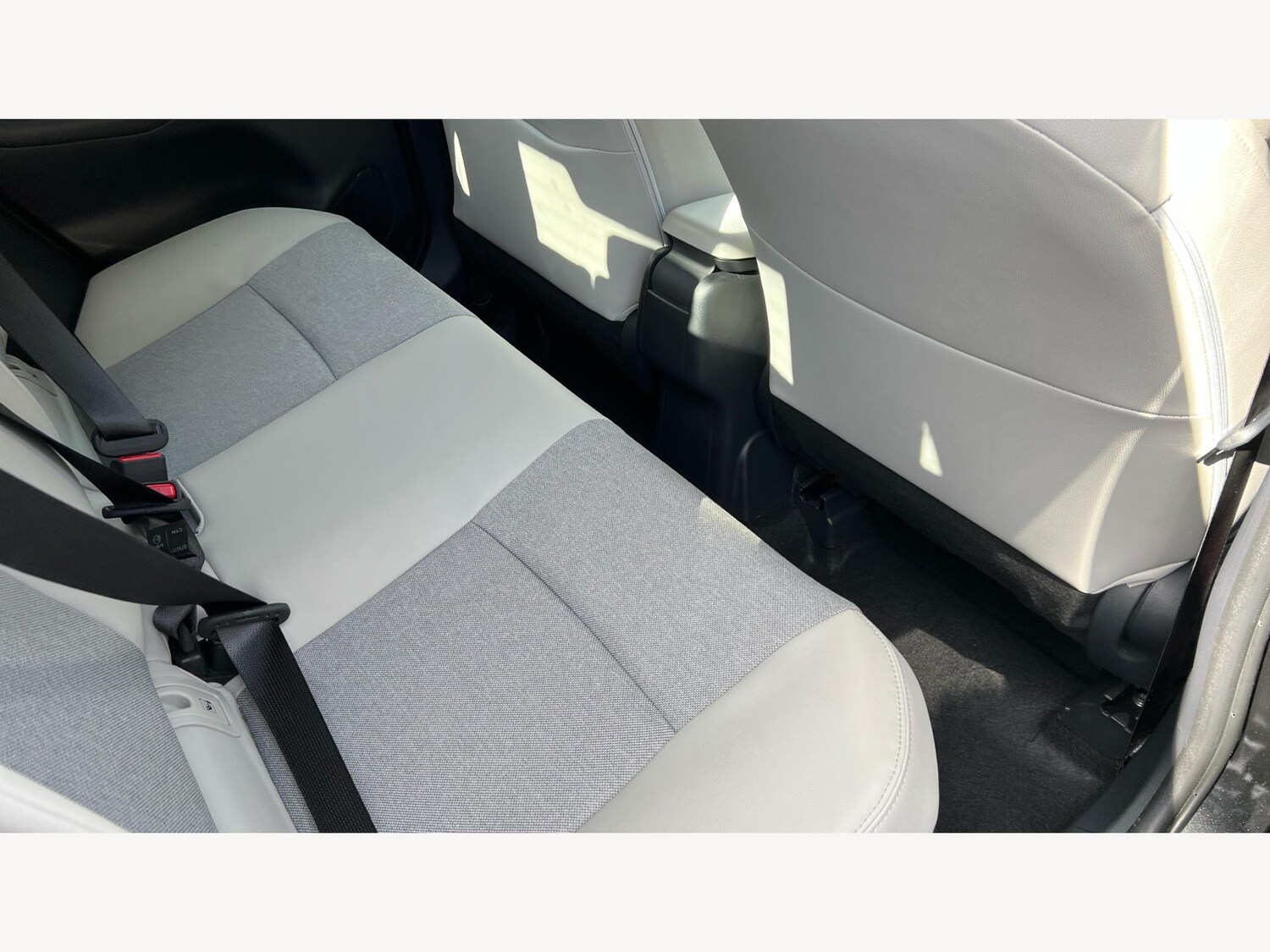 Used Toyota Yaris 2023 for sale - 75838694: Photo 14