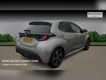 Used Toyota Yaris 2024 for sale - 77807685: Photo