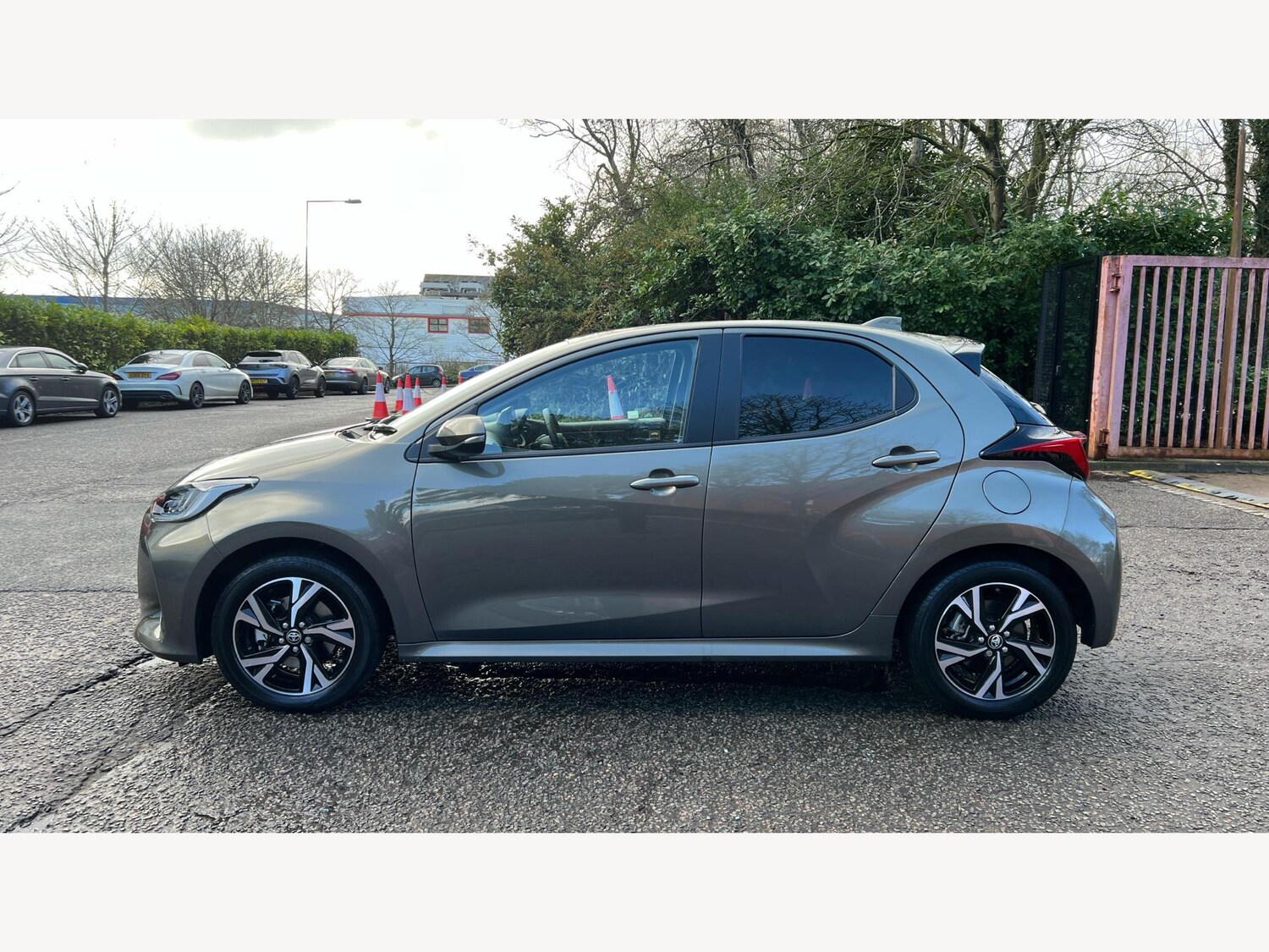 Used Toyota Yaris 2024 for sale - 77574561: Photo 19