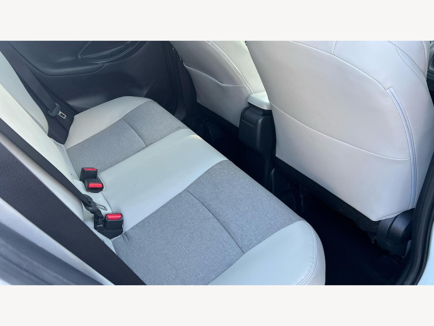 Used Toyota Yaris 2023 for sale - 76138128: Photo 14