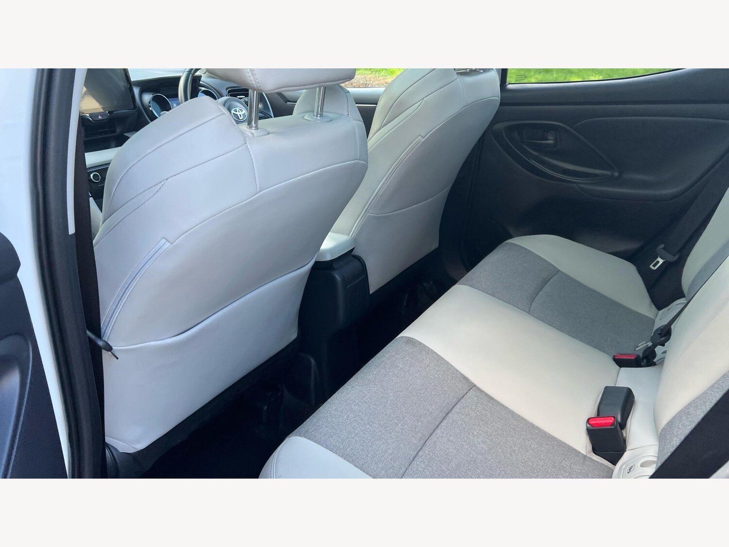 Used Toyota Yaris 2023 for sale - 76138128: Photo 15