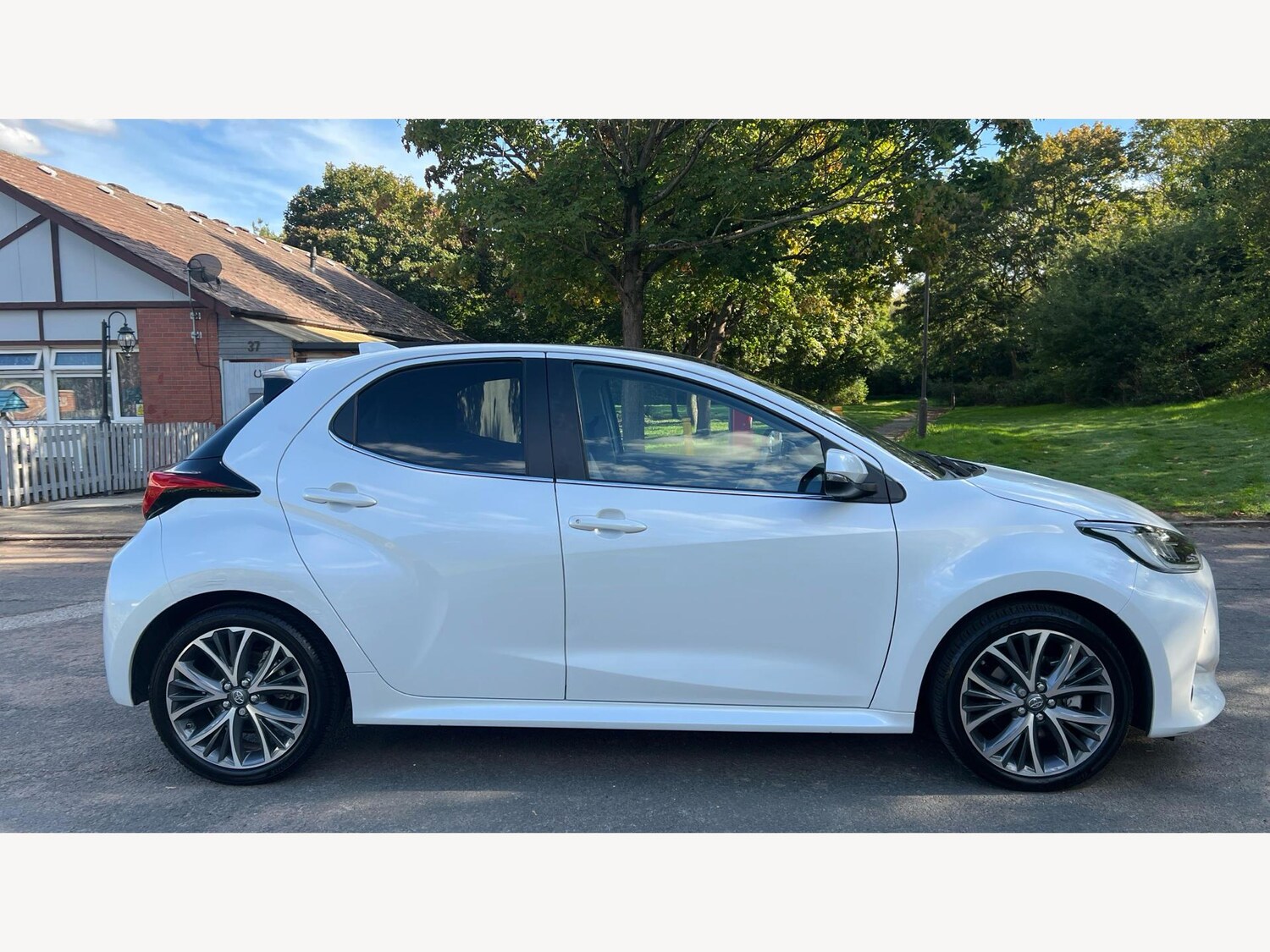 Used Toyota Yaris 2023 for sale - 76138128: Photo 18