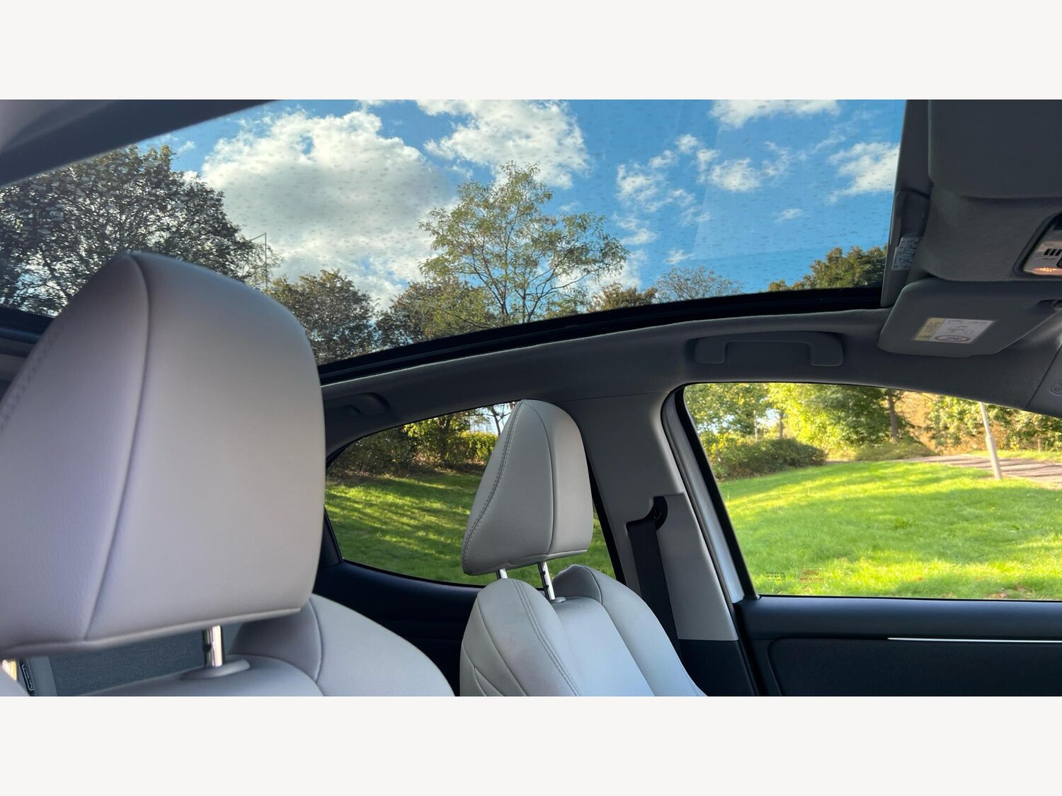 Used Toyota Yaris 2023 for sale - 76138128: Photo 23